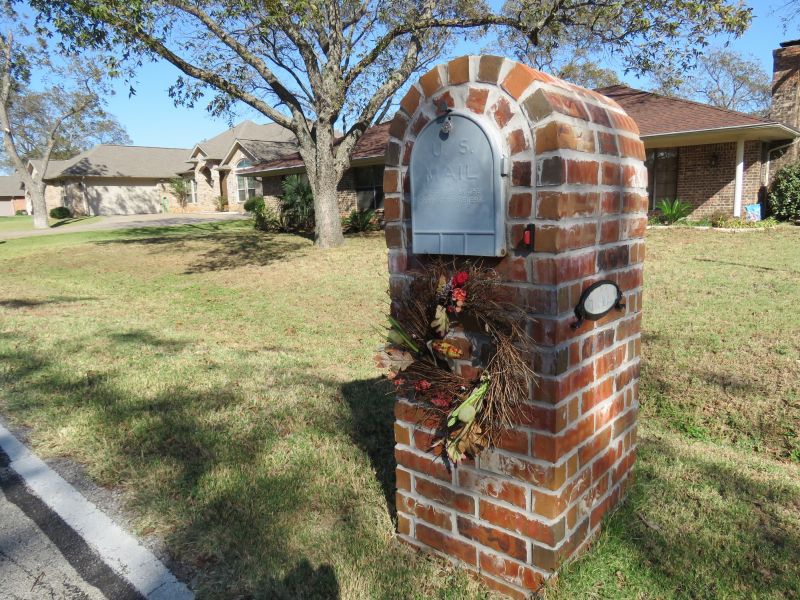 brick mailbox installation